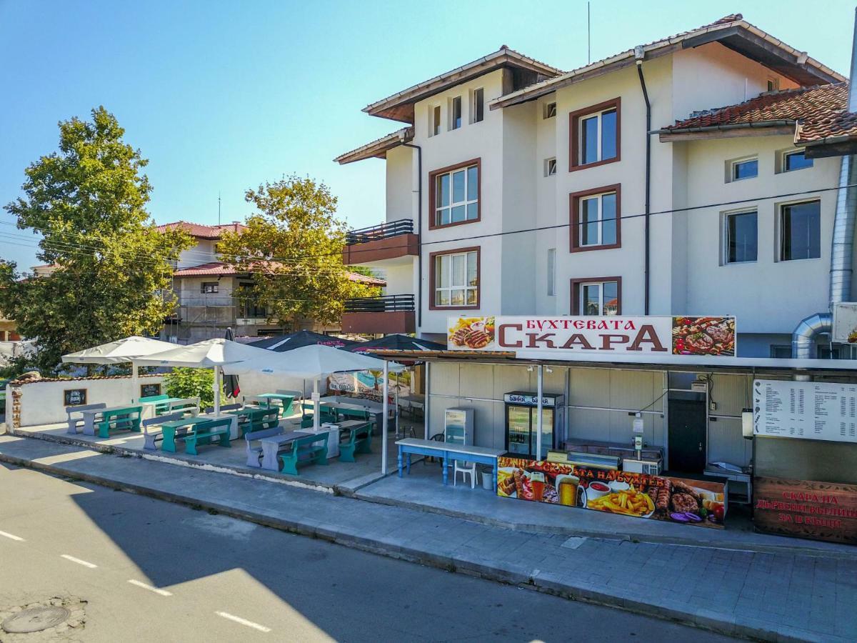 Hotel 切尔诺莫雷茨 外观 照片
